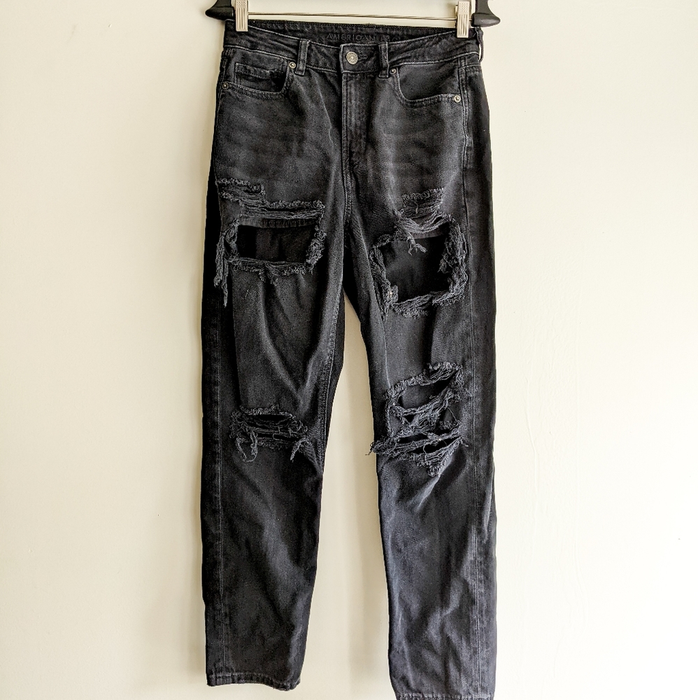 American Eagle black distressed denim baggy jeans